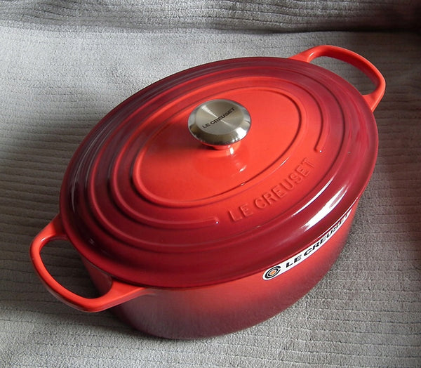 Le Creuset Signature Enamelled Cast Iron Casserole Dish With Lid - Oval 35 cm - 8.9 Litres -Red